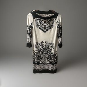 I(E Black and White BaroqueGraphic Print Retro Mod Dress size 4
